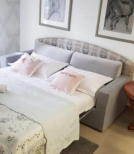 Lungomare Apartment *