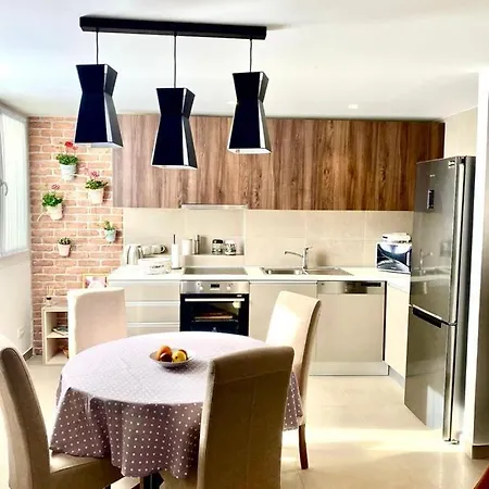 Lungomare Apartamento *